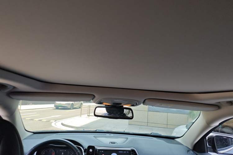 Used Jeep Cherokee 2016 2.4L Leading Edition Headliner