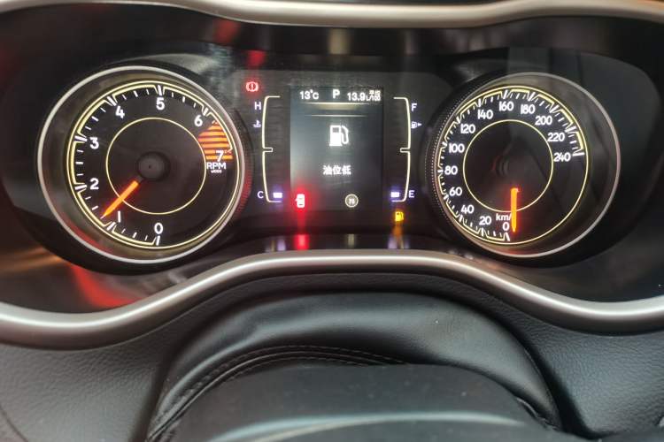 Used Jeep Cherokee 2016 2.4L Leading Edition Instrument Cluster