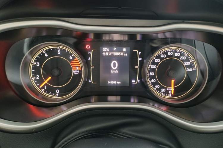 Used Jeep Cherokee 2016 2.4L Leading Edition Instrument Cluster