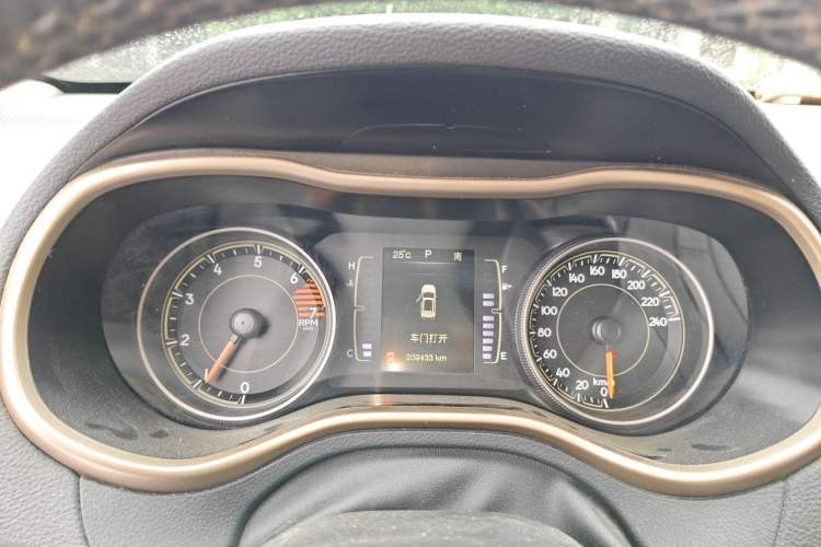 Used Jeep Cherokee 2016 2.4L Leading Edition Instrument Cluster