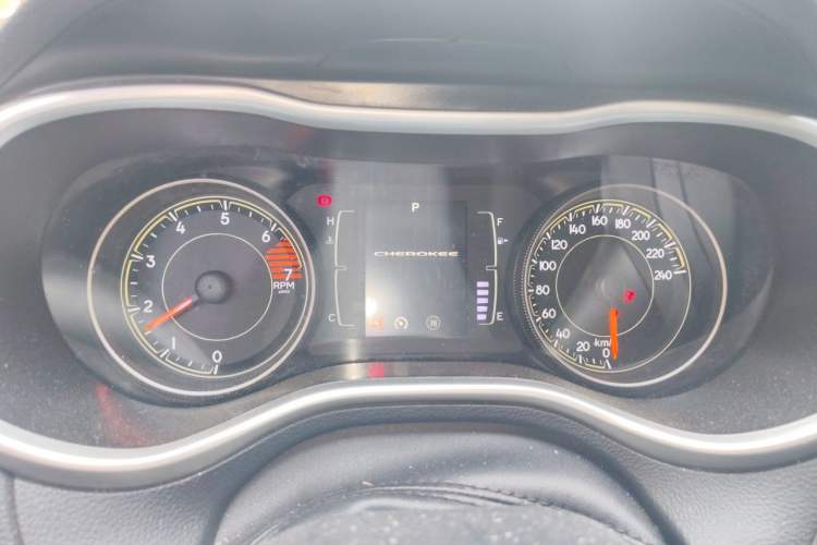 Used Jeep Cherokee 2016 2.4L Leading Edition Instrument Cluster