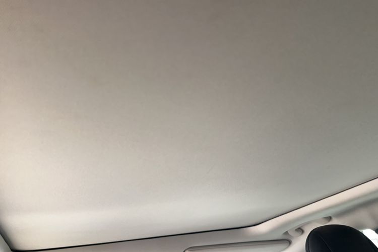 Used Jeep Cherokee 2016 2.4L Professional Smart Version Interior 10