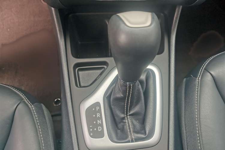 Used Jeep Cherokee 2016 2.4L Leading Edition Interior 3
