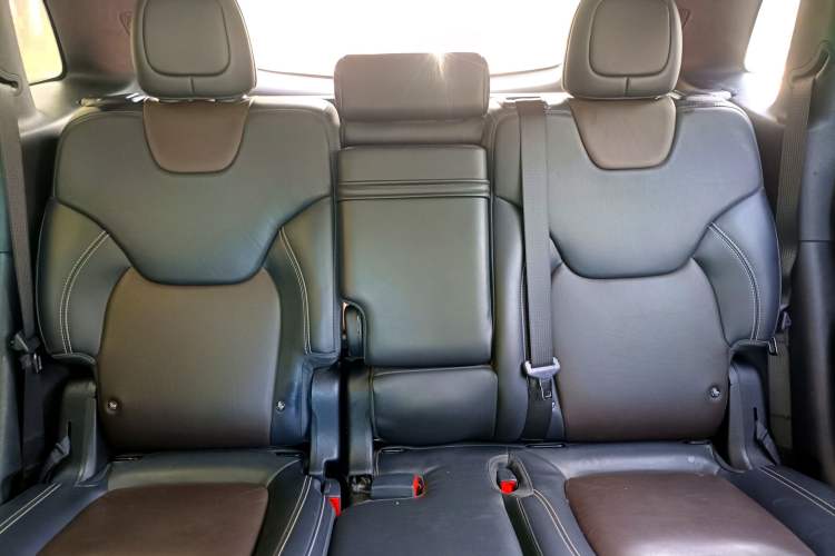 Used Jeep Cherokee 2016 2.4L Leading Edition Interior 6