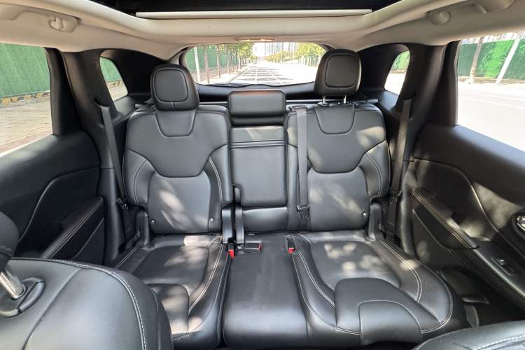 Used Jeep Cherokee 2016 2.4L Leading Edition Interior 7