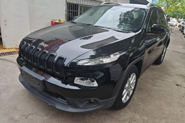 Used Jeep Cherokee 2016 2.4L Leading Edition Guazi used car, China used car export, Used car for sale, Used cars, Cheapest cars for sale