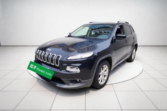 Used Jeep Cherokee 2016 2.0L Superior Edition