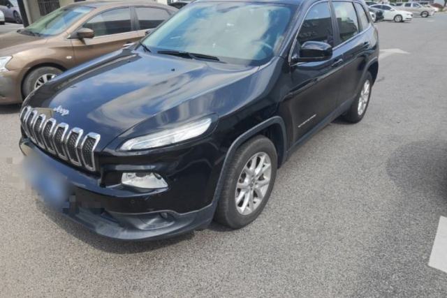 Used Jeep Cherokee 2016 2.0L Superior Edition