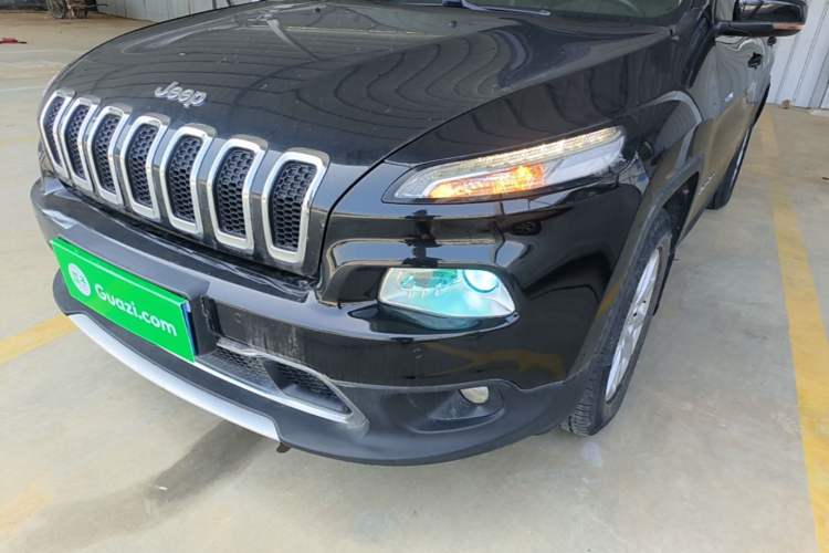 Used Jeep Cherokee 2016 2.4L Professional Smart Version Left Front Headlight