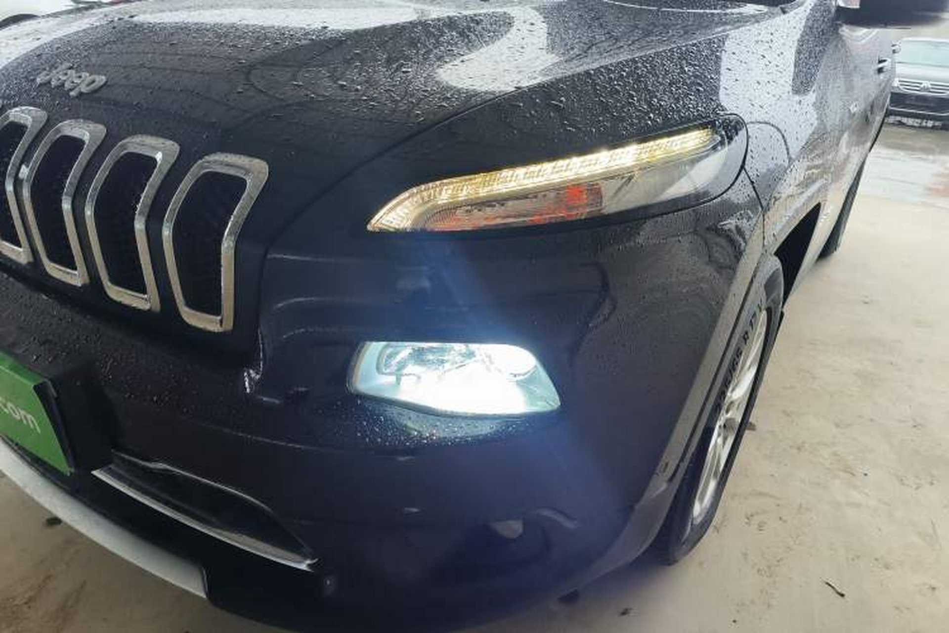 Used Jeep Cherokee 2016 2.4L Professional Smart Version Left Front Headlight