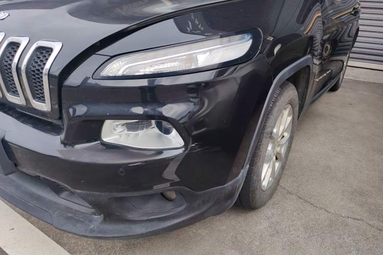 Used Jeep Cherokee 2016 2.4L Leading Edition Left Front Headlight