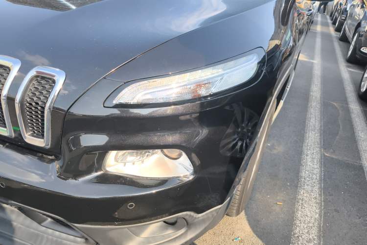 Used Jeep Cherokee 2016 2.4L Leading Edition Left Front Headlight