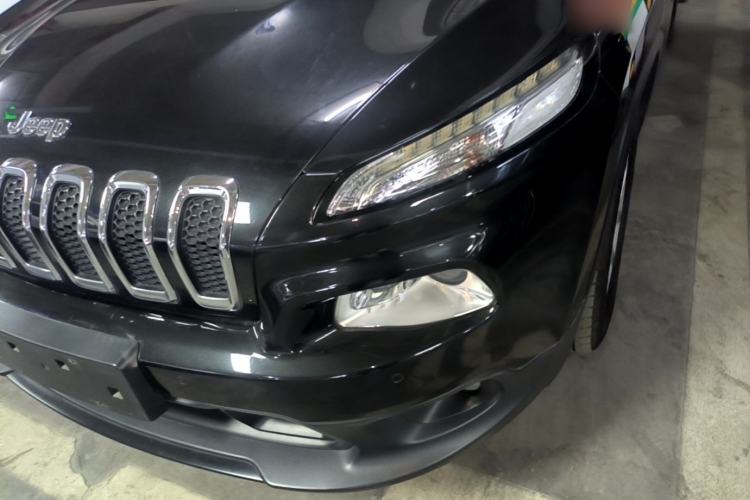 Used Jeep Cherokee 2016 2.0L Superior Edition Left Front Headlight