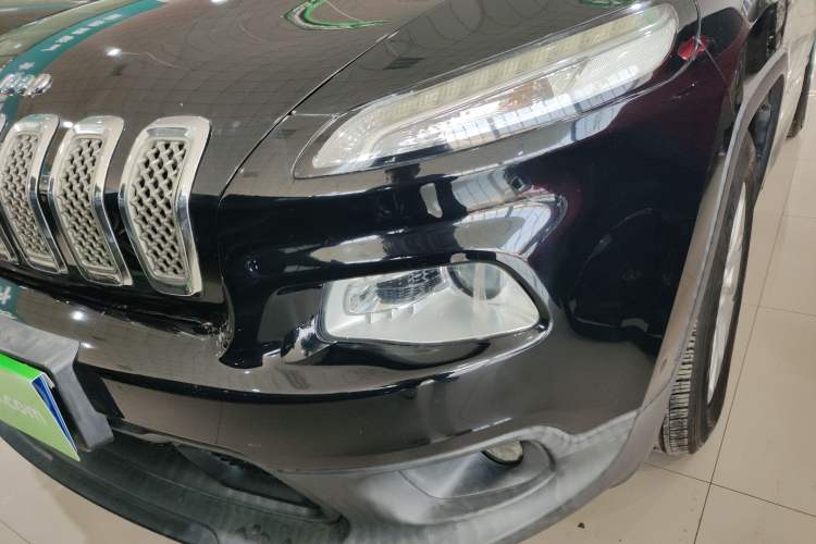 Used Jeep Cherokee 2016 2.4L Leading Edition Left Front Headlight