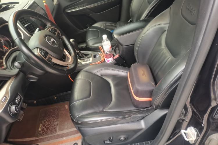 Used Jeep Cherokee 2016 2.4L Leading Edition Left Front Seat