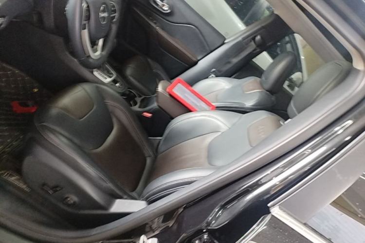 Used Jeep Cherokee 2016 2.4L Leading Edition Left Front Seat
