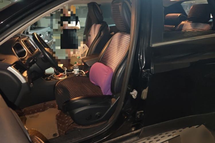 Used Jeep Cherokee 2016 2.4L Professional Smart Version Left Front Seat