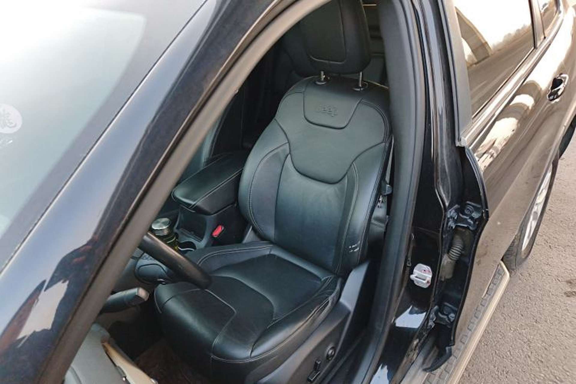 Used Jeep Cherokee 2016 2.4L Leading Smart Version Left Front Seat