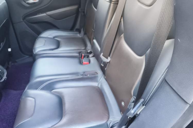 Used Jeep Cherokee 2016 2.4L Leading Edition Left Rear Seat