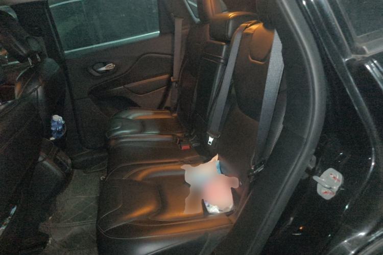 Used Jeep Cherokee 2016 2.0L Superior Edition Left Rear Seat
