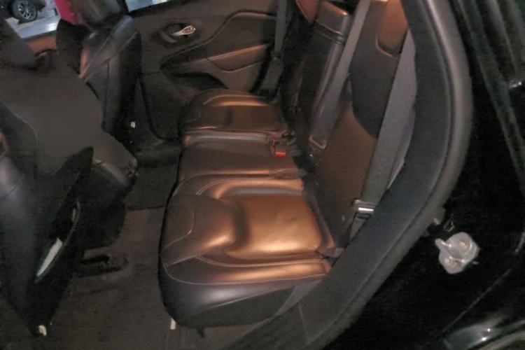 Used Jeep Cherokee 2016 2.4L Professional Edition Left Rear Seat