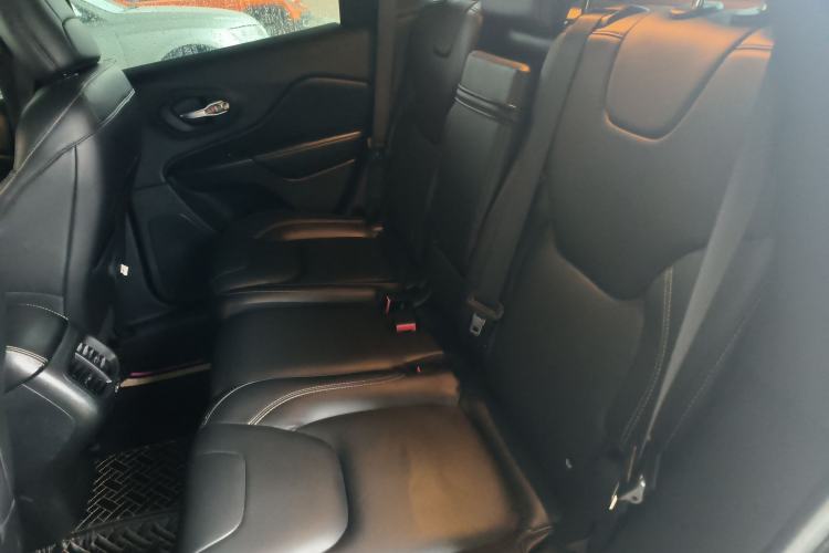 Used Jeep Cherokee 2016 2.4L Professional Smart Version Left Rear Seat