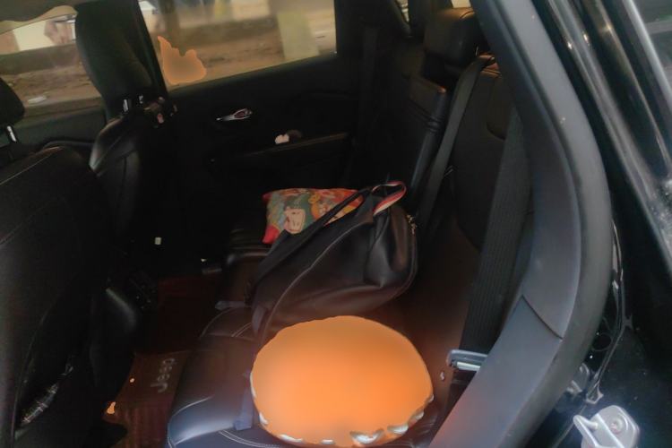 Used Jeep Cherokee 2016 2.4L Leading Smart Version Left Rear Seat