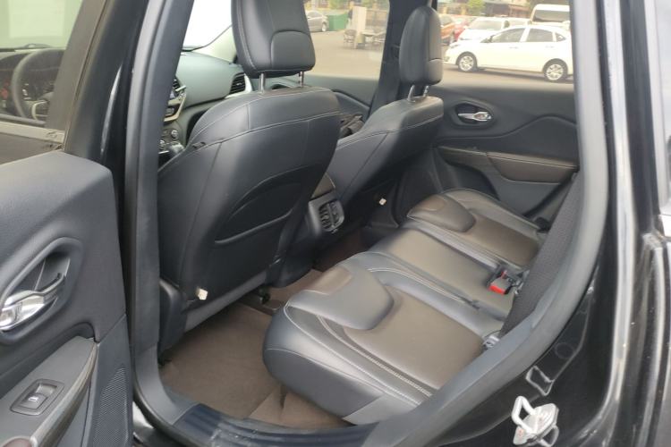 Used Jeep Cherokee 2016 2.4L Leading Edition Left Rear Seat