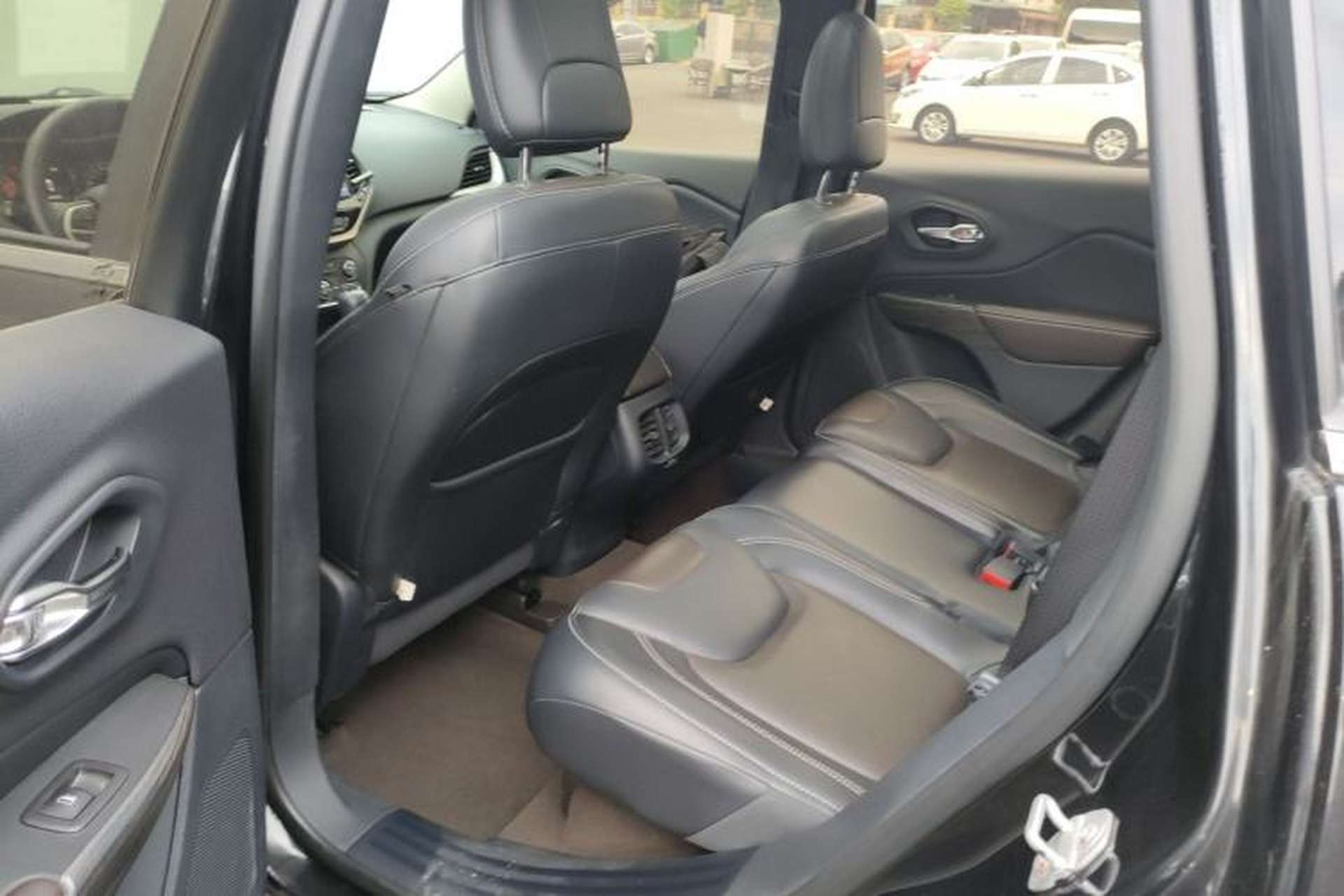 Used Jeep Cherokee 2016 2.4L Leading Edition Left Rear Seat