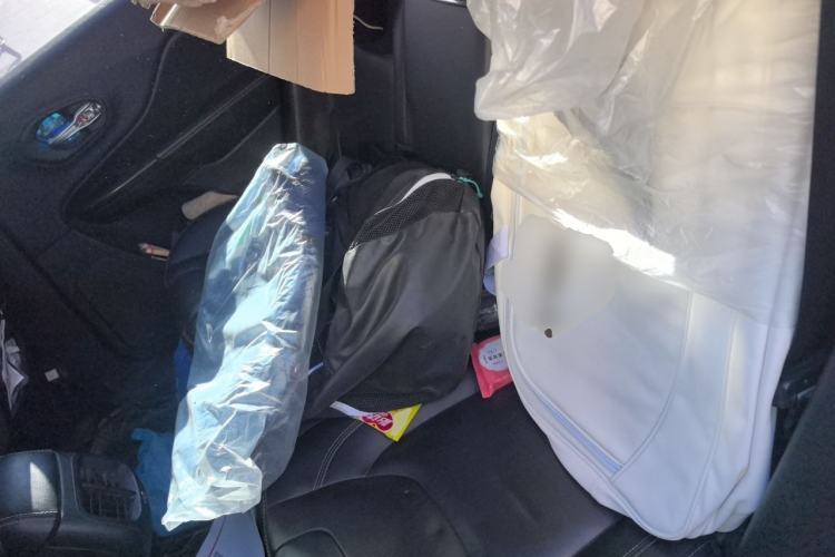 Used Jeep Cherokee 2016 2.0L Superior Edition Left Rear Seat