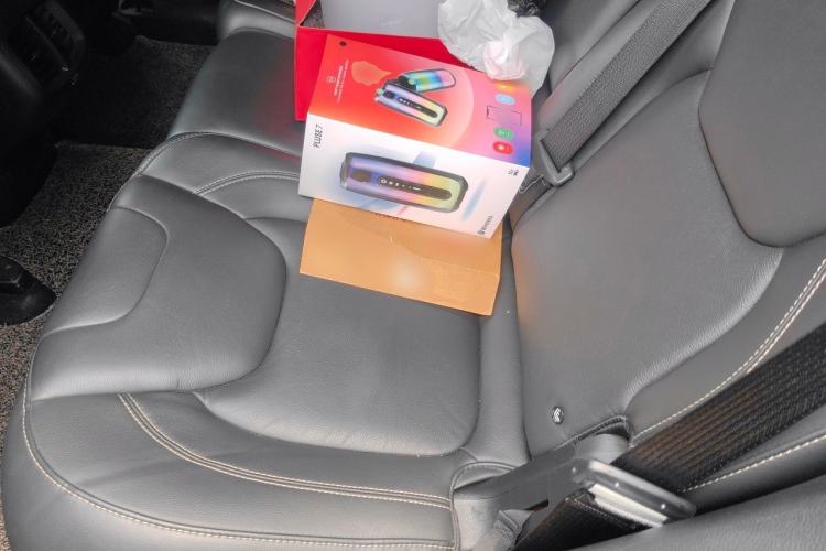 Used Jeep Cherokee 2016 2.0L Superior Edition Left Rear Seat