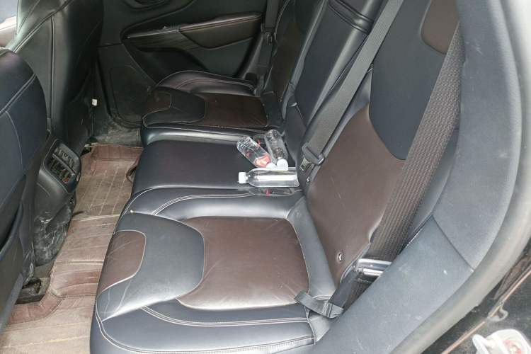 Used Jeep Cherokee 2016 2.4L Superior Edition Left Rear Seat
