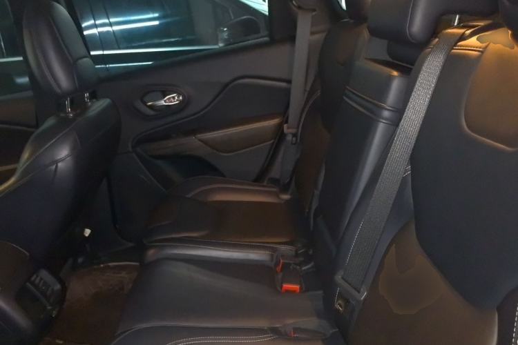 Used Jeep Cherokee 2016 2.4L Leading Edition Left Rear Seat