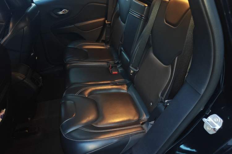 Used Jeep Cherokee 2016 2.4L Leading Edition Left Rear Seat
