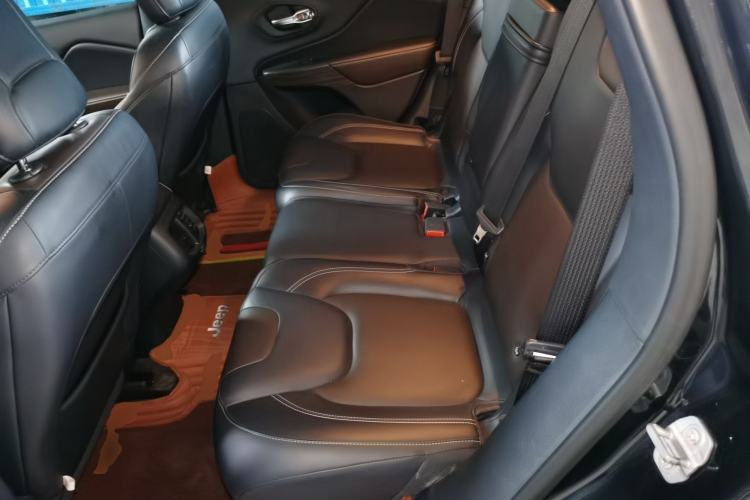 Used Jeep Cherokee 2016 2.4L Leading Edition Left Rear Seat