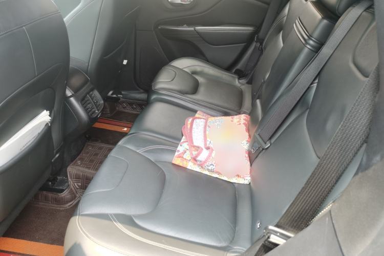 Used Jeep Cherokee 2016 2.0L Superior Edition Left Rear Seat