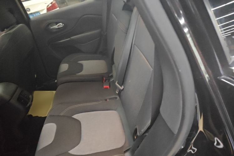 Used Jeep Cherokee 2016 2.0L Smart Version Left Rear Seat