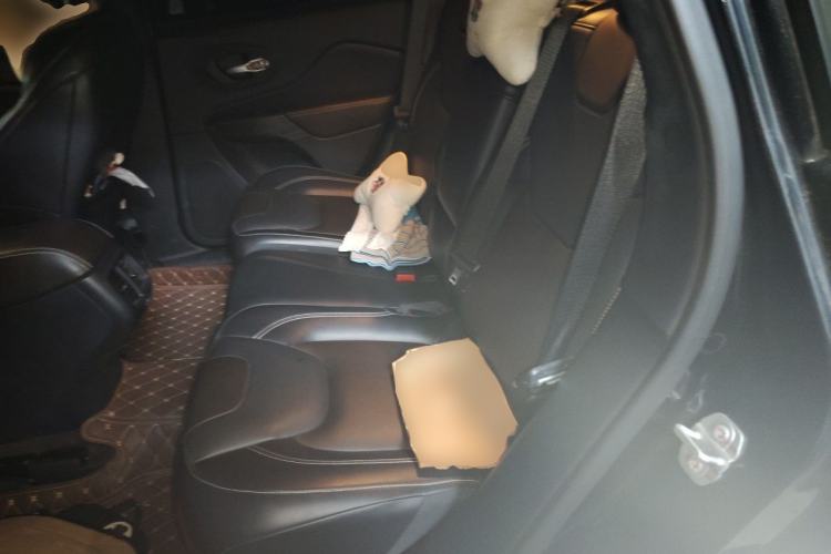 Used Jeep Cherokee 2016 2.4L Leading Edition Left Rear Seat