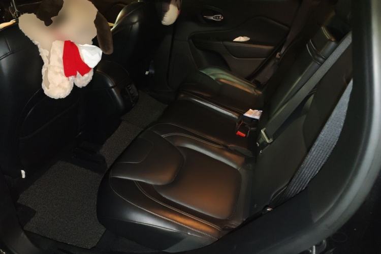 Used Jeep Cherokee 2016 2.4L Leading Edition Left Rear Seat