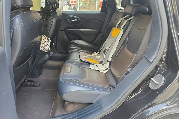 Used Jeep Cherokee 2016 2.4L Leading Edition Left Rear Seat