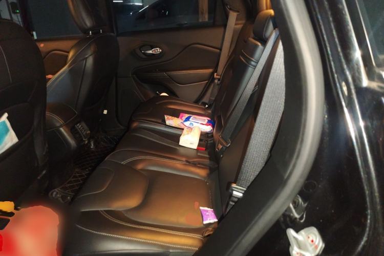 Used Jeep Cherokee 2016 2.0L Superior Edition Left Rear Seat