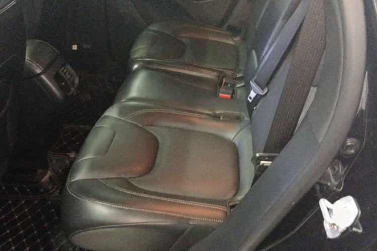 Used Jeep Cherokee 2016 2.4L Leading Edition Left Rear Seat