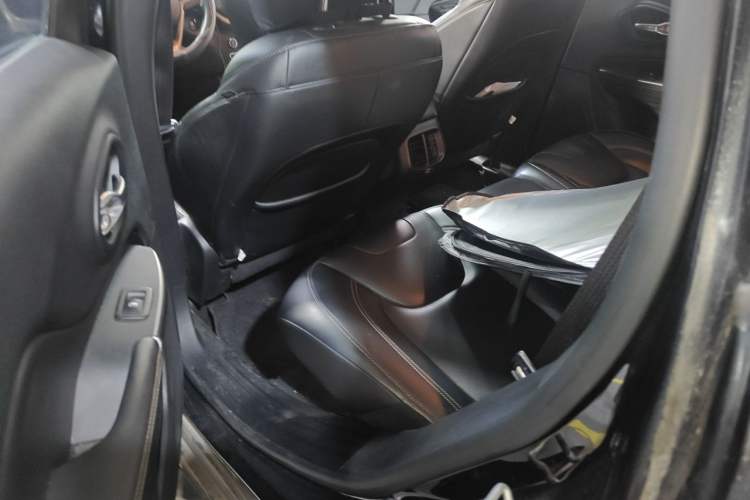 Used Jeep Cherokee 2016 2.4L Professional Smart Version Left Rear Seat