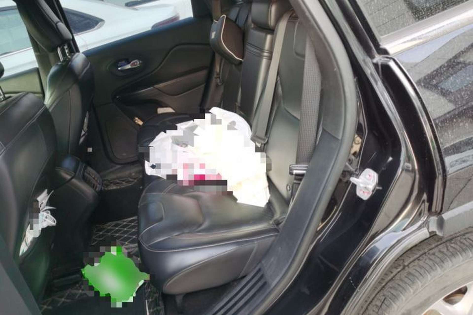 Used Jeep Cherokee 2016 2.0L Superior Edition Left Rear Seat