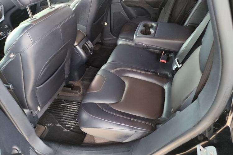 Used Jeep Cherokee 2016 2.4L Professional Edition Left Rear Seat