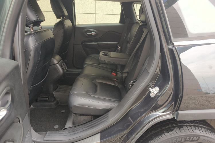 Used Jeep Cherokee 2016 2.0L Leading Edition Left Rear Seat