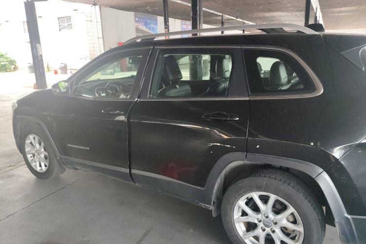 Used Jeep Cherokee 2016 2.4L Leading Edition Left Side