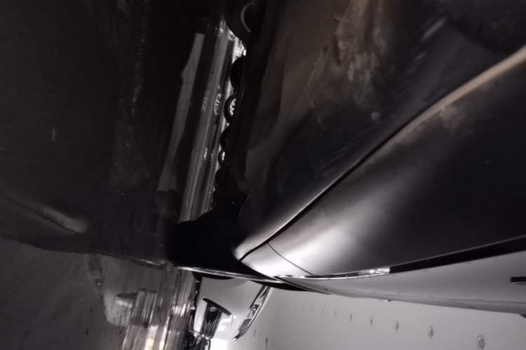 Used Jeep Cherokee 2016 2.4L Professional Edition Left Side Sill
