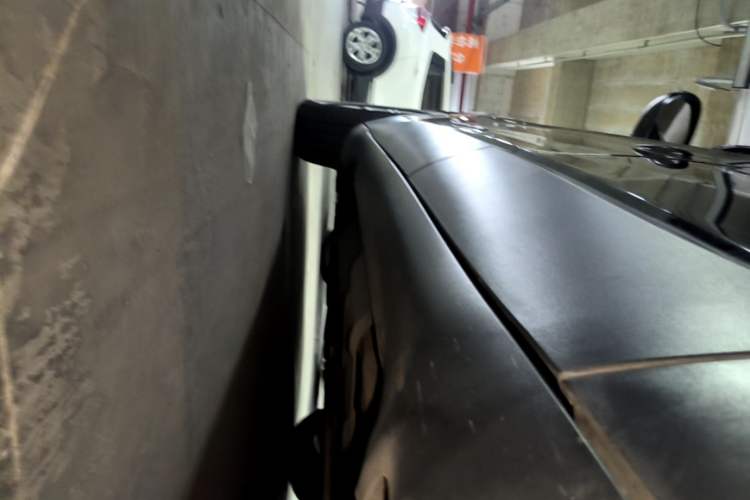 Used Jeep Cherokee 2016 2.0L Superior Edition Left Side Sill