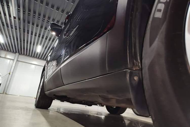 Used Jeep Cherokee 2016 2.0L Superior Edition Left Side Sill